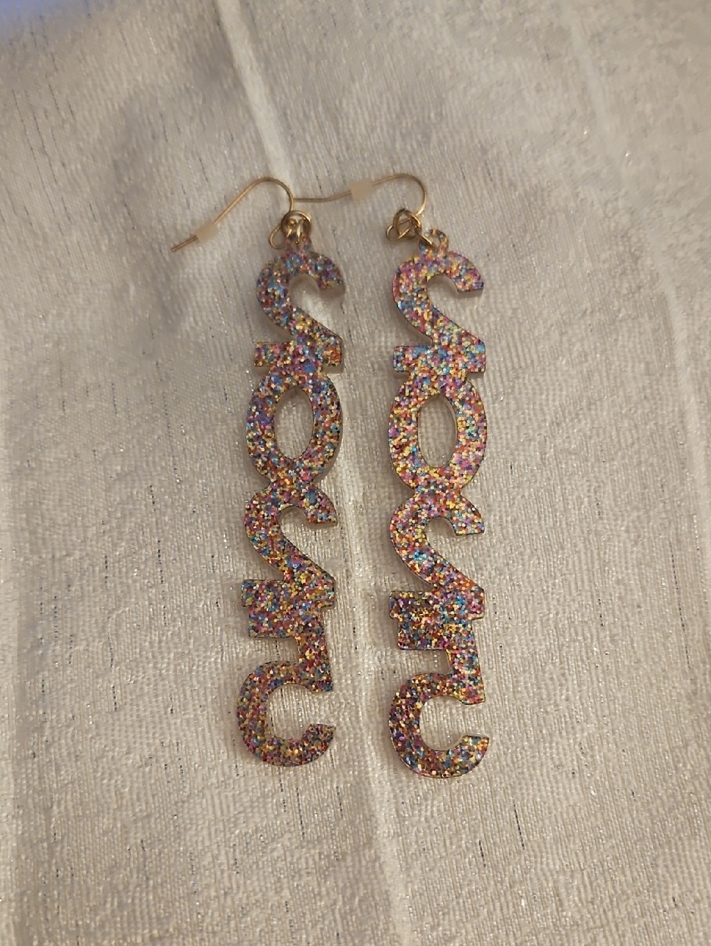 3/$25 CATO Multicolor Glitter 2025 Drop Earrings - Picture 3 of 3